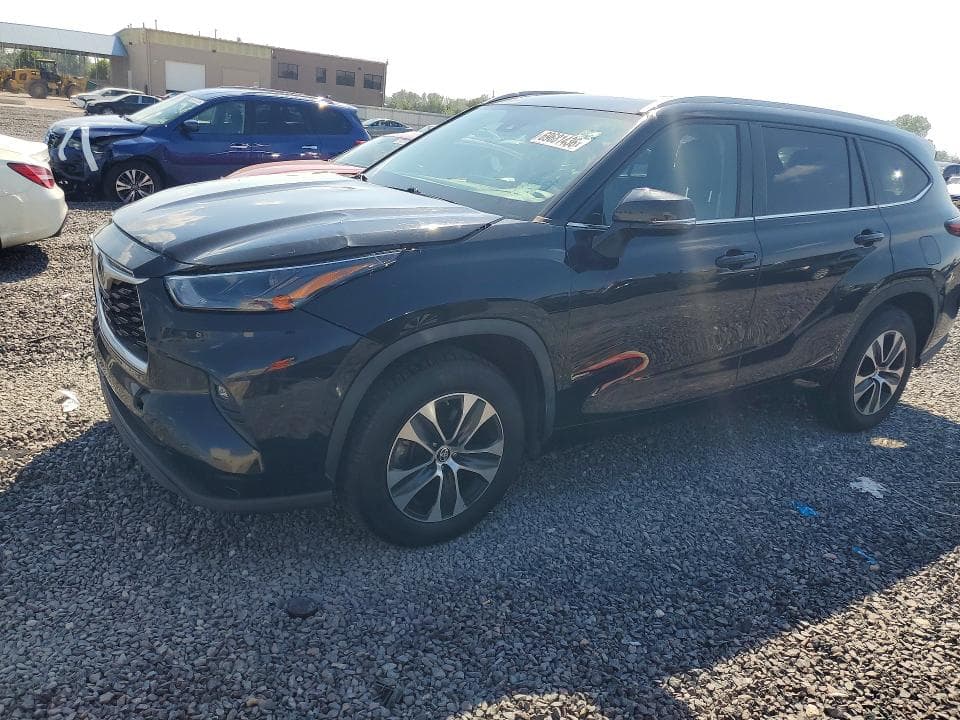 2023 TOYOTA HIGHLANDER XLE - 1
