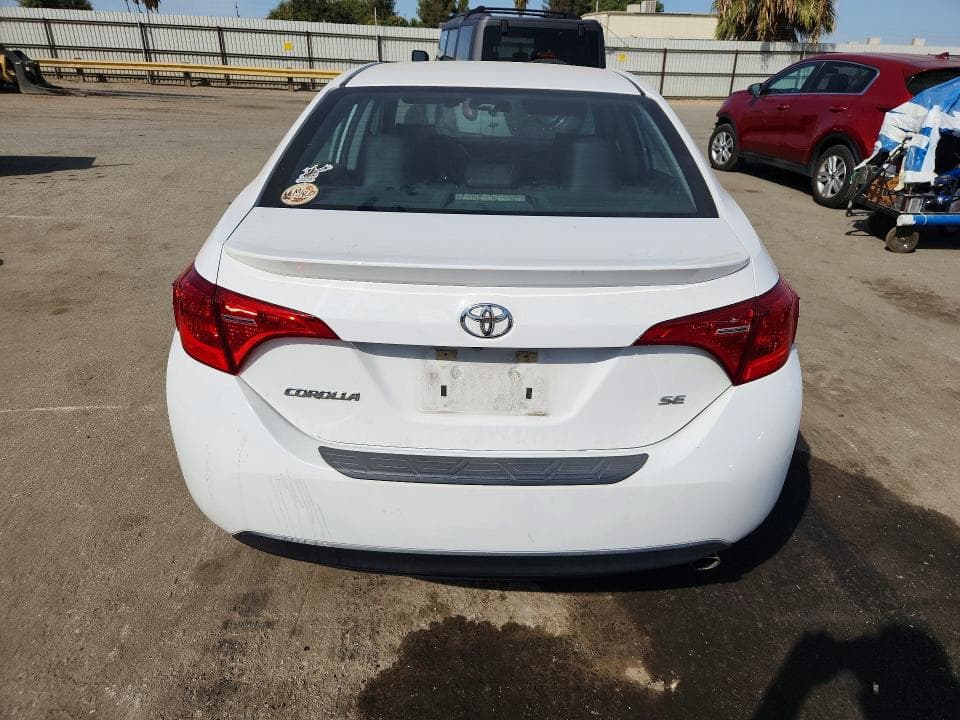 2017 TOYOTA COROLLA SE 6