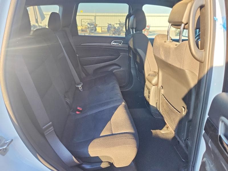 2019 JEEP GRAND CHEROKEE LAREDO 11