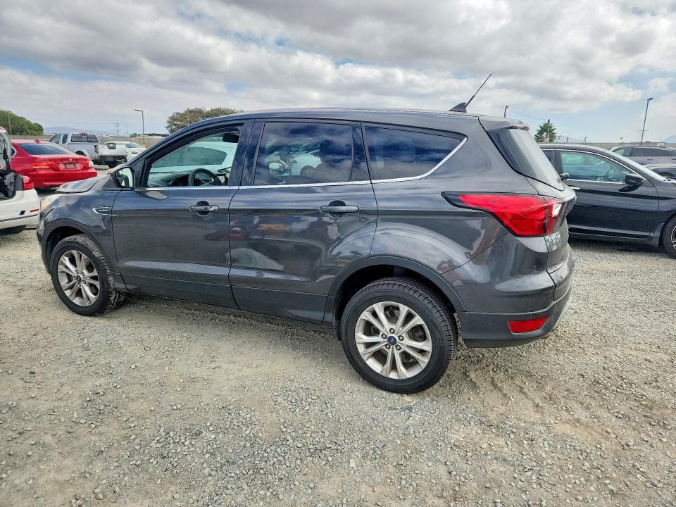 2019 FORD ESCAPE SE 2