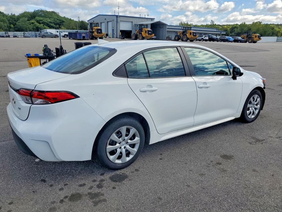 2024 TOYOTA COROLLA LE 3