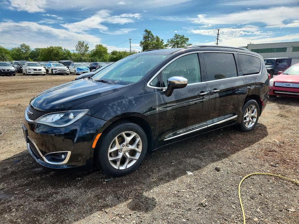 2018 CHRYSLER PACIFICA LIMITED - 1