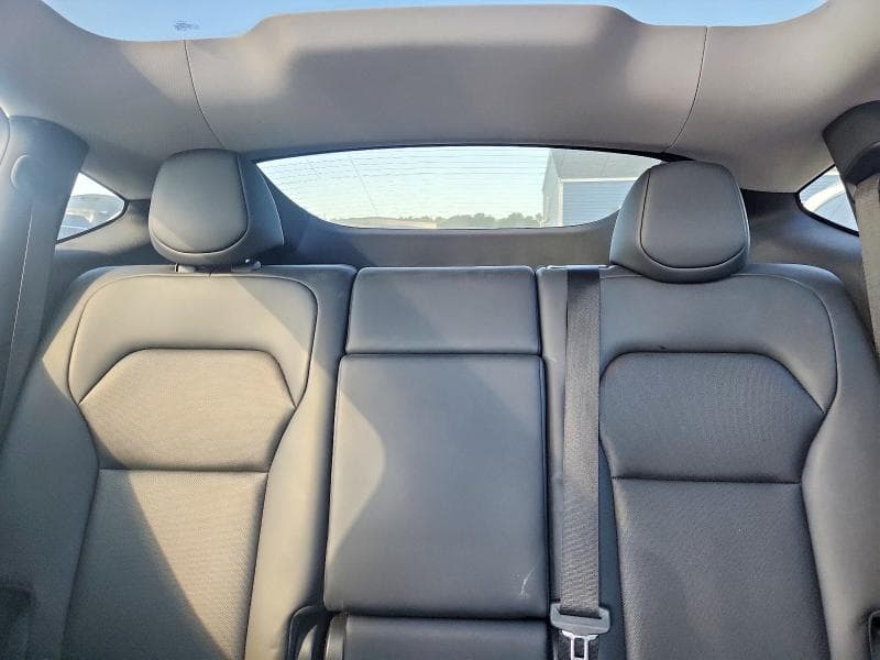 2026 TESLA MODEL Y 10