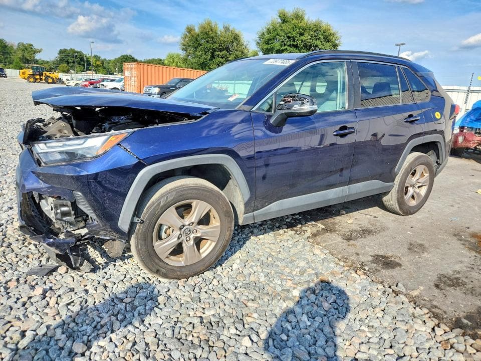 2022 TOYOTA RAV4 XLE - 1