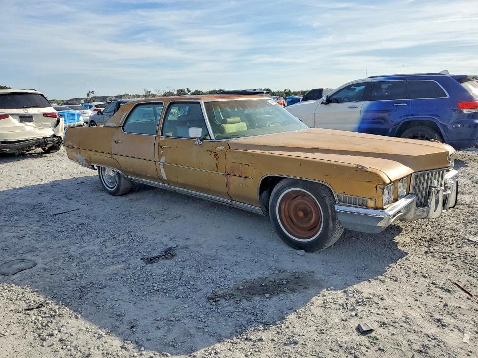 1971 CADILLAC FLEETWOO 4