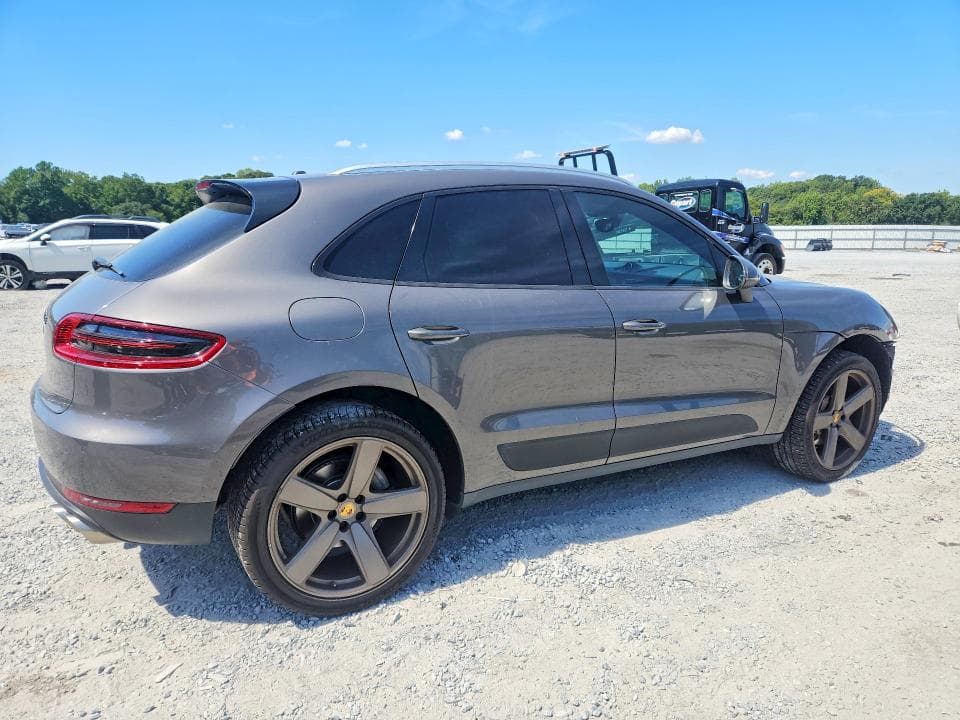 2018 PORSCHE MACAN S 3