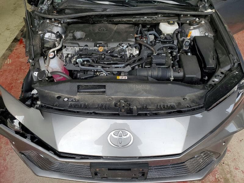 2025 TOYOTA CAMRY XLE 11