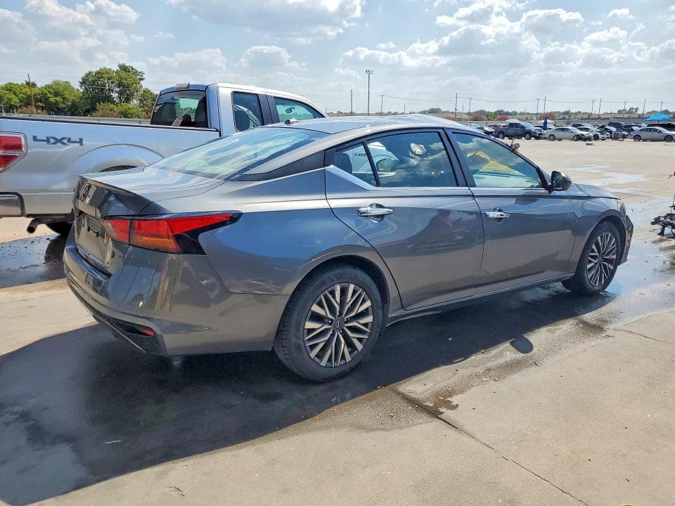 2025 NISSAN ALTIMA SV 3