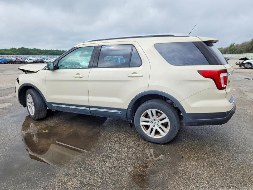 2018 FORD EXPLORER XLT 2