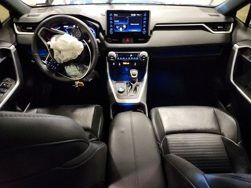 2021 TOYOTA RAV4 XSE 8