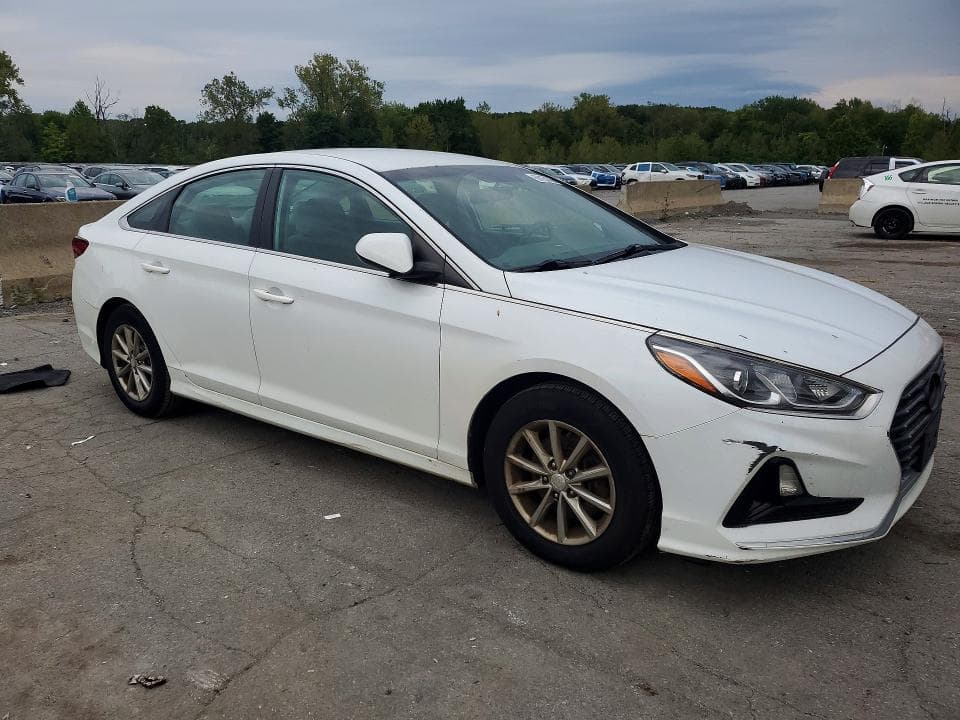 2018 HYUNDAI SONATA SE 4