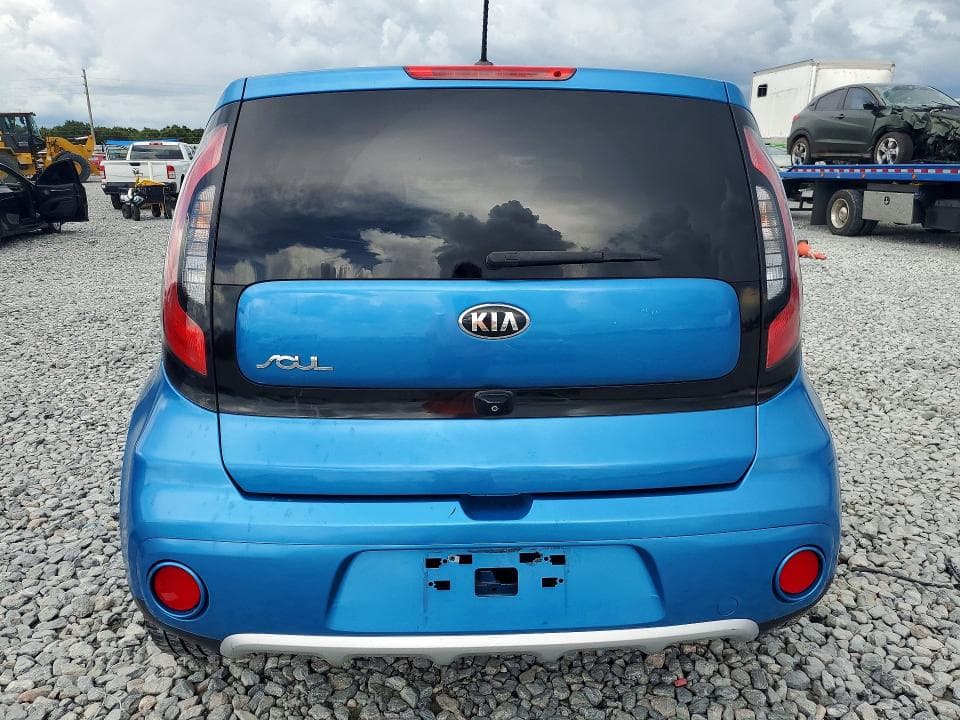 2017 KIA SOUL + 6