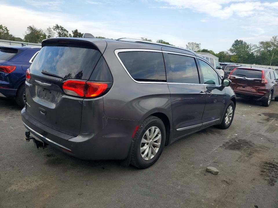 2018 CHRYSLER PACIFICA TOURING L 3