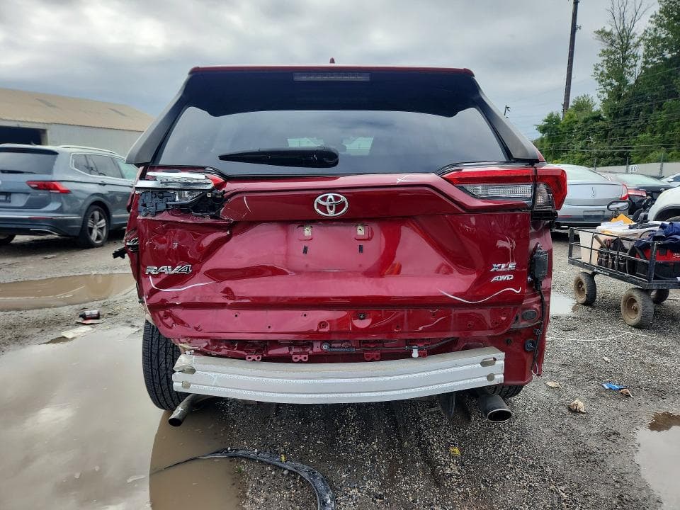 2019 TOYOTA RAV4 XLE 6