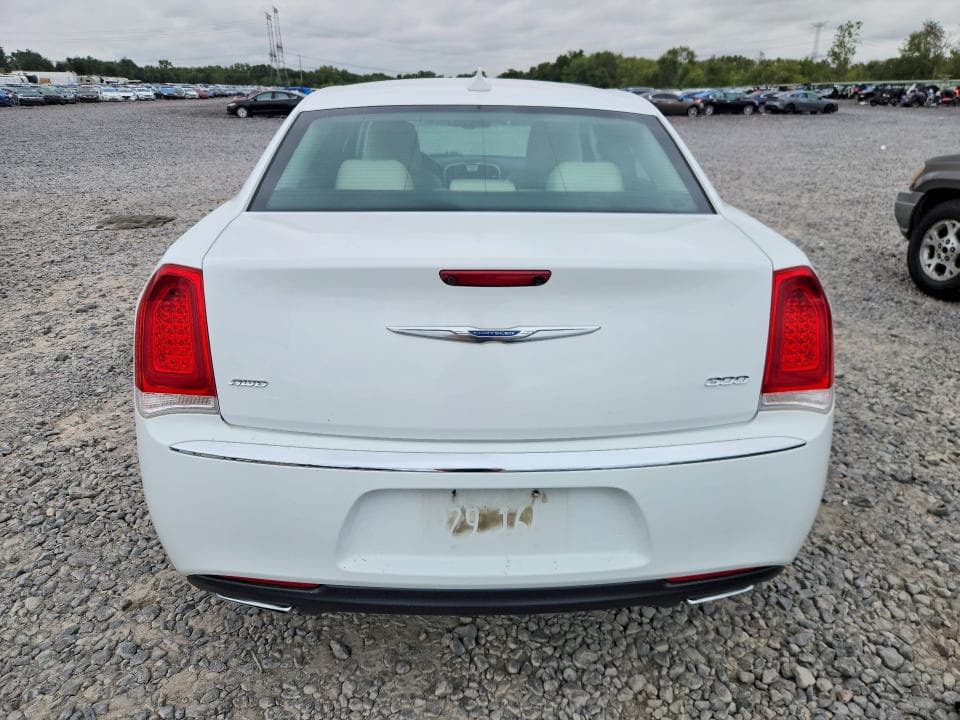 2017 CHRYSLER 300 LIMITED 6