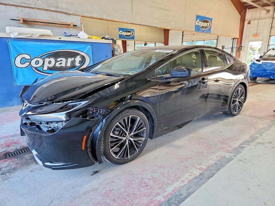 2023 TOYOTA PRIUS XLE