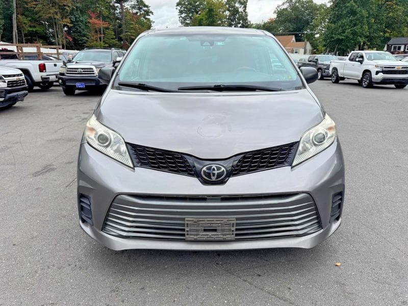 2018 TOYOTA SIENNA L 5