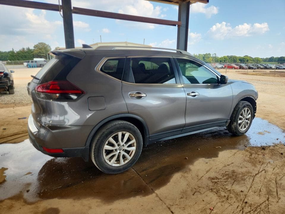 2018 NISSAN ROGUE SV 3