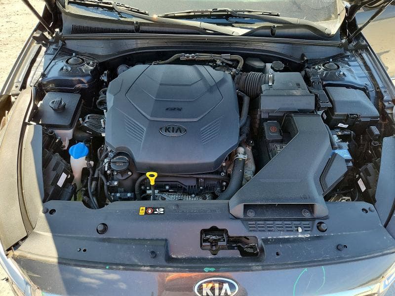 2017 KIA CADENZA PREMIUM 11