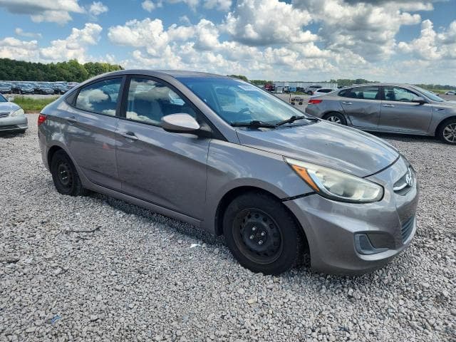 2017 HYUNDAI ACCENT SE 4