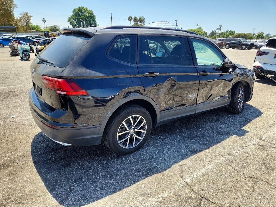 2021 VOLKSWAGEN TIGUAN S 3