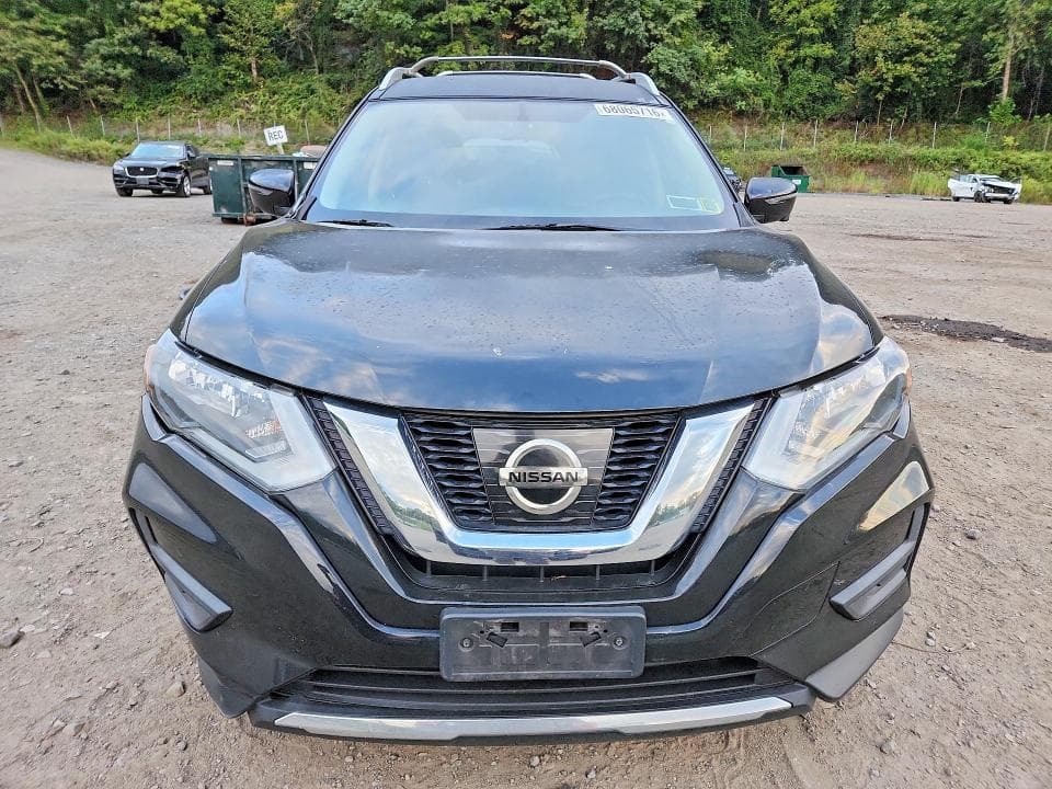 2017 NISSAN ROGUE SV 5