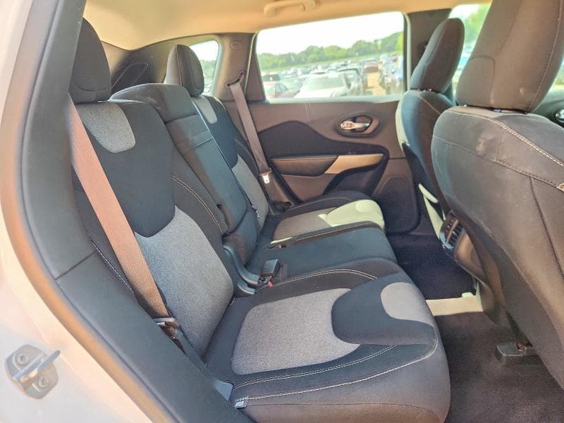 2018 JEEP CHEROKEE LATITUDE 11