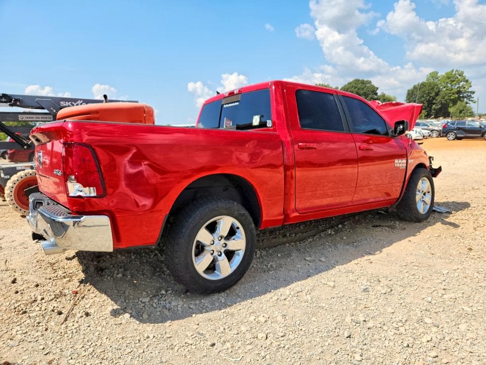 2019 RAM 1500 CLASSIC SLT 3