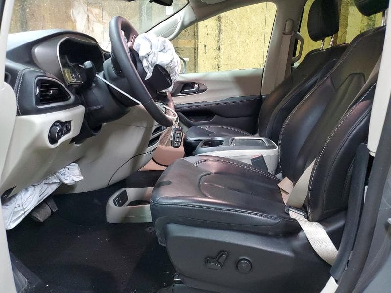 2023 CHRYSLER PACIFICA TOURING L 7