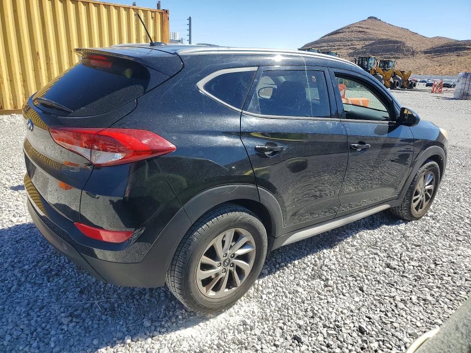 2017 HYUNDAI TUCSON SE 3