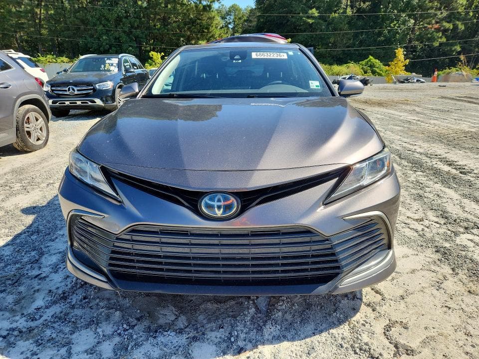 2021 TOYOTA CAMRY LE 5