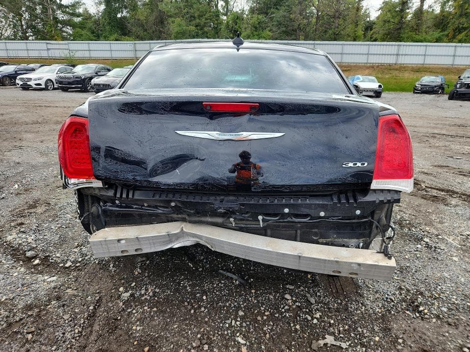 2017 CHRYSLER 300 LIMITED 6