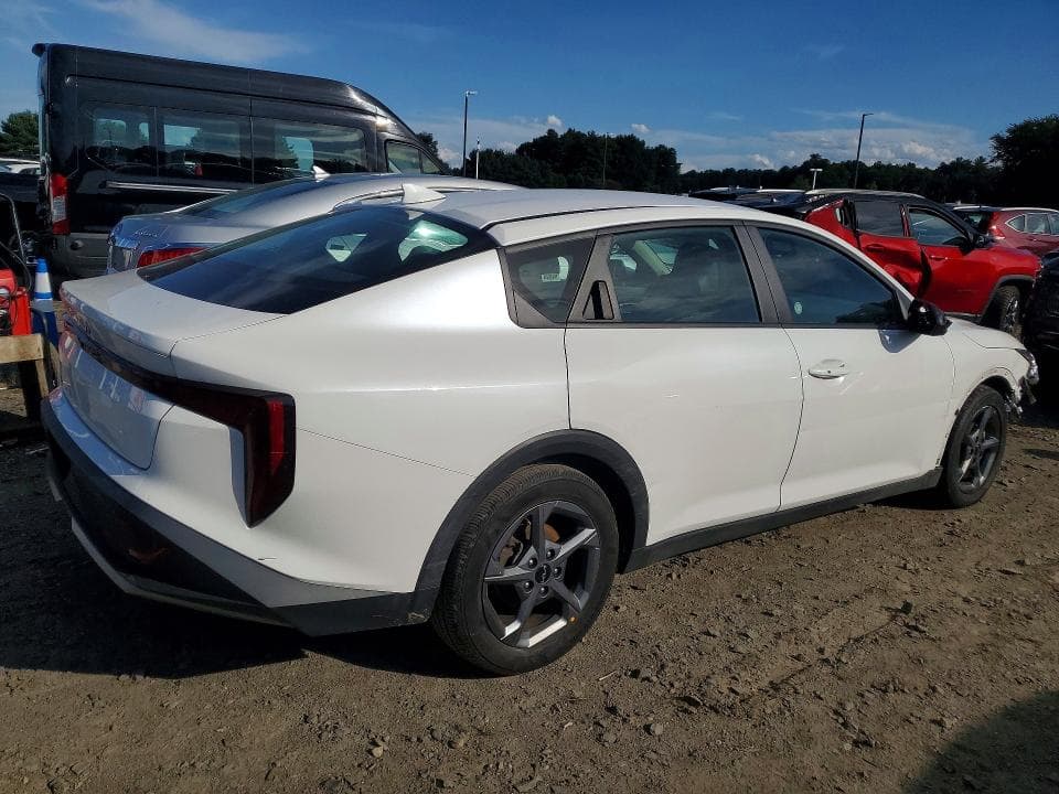 2025 KIA K4 LXS 3