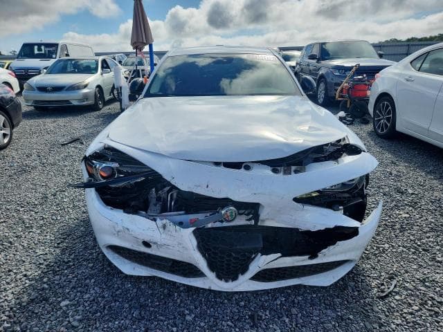 2020 ALFA ROMEO GIULIA 5