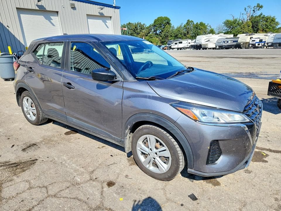 2021 NISSAN KICKS S 4