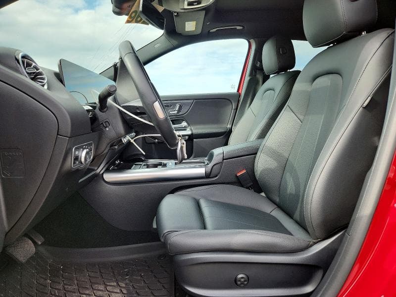2025 MERCEDES-BENZ GLA 250 4MATIC 7
