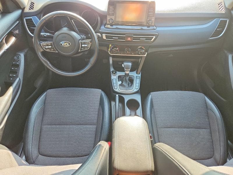2021 KIA SELTOS S 8