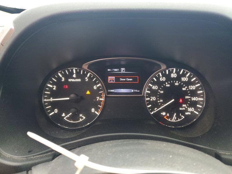 2018 NISSAN PATHFINDER S 9
