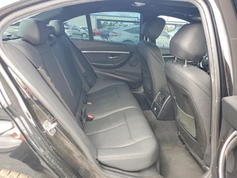 2018 BMW 330E 10