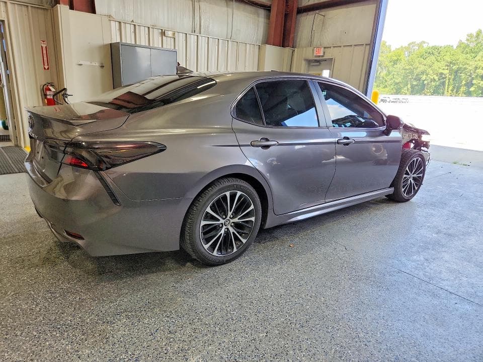 2018 TOYOTA CAMRY HYBRID SE 3