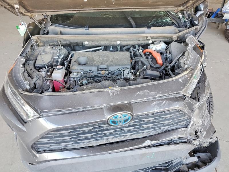 2020 TOYOTA RAV4 HYBRID XLE 11