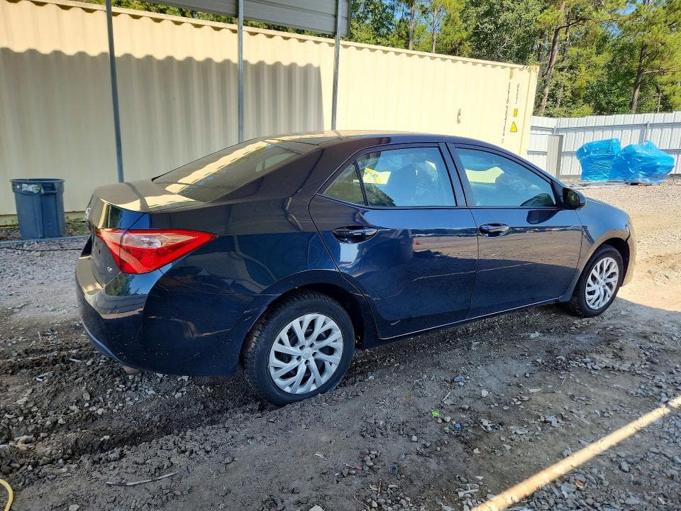 2019 TOYOTA COROLLA LE 3