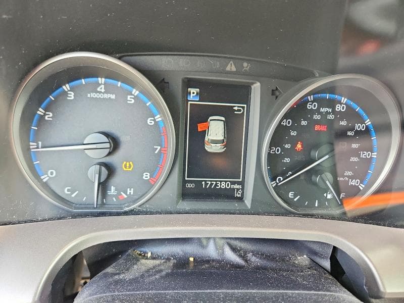 2018 TOYOTA RAV4 LE 9