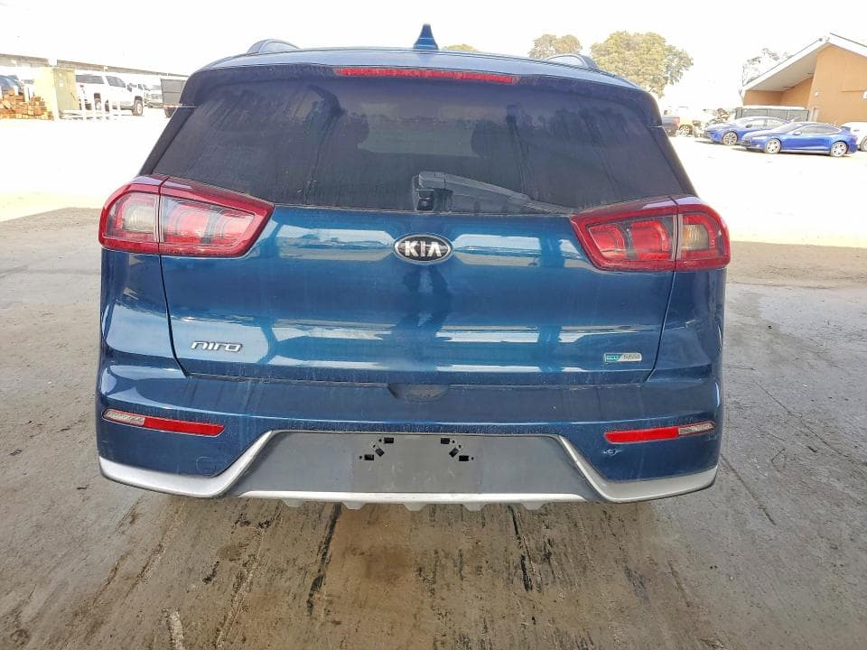 2019 KIA NIRO LX 6