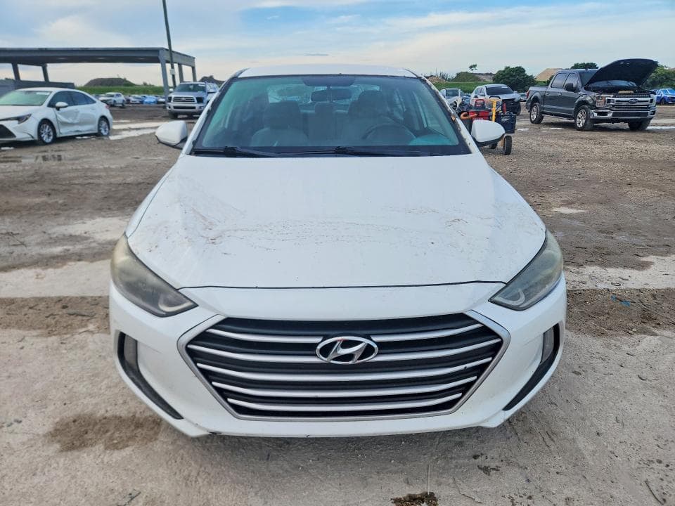 2017 HYUNDAI ELANTRA SE 5