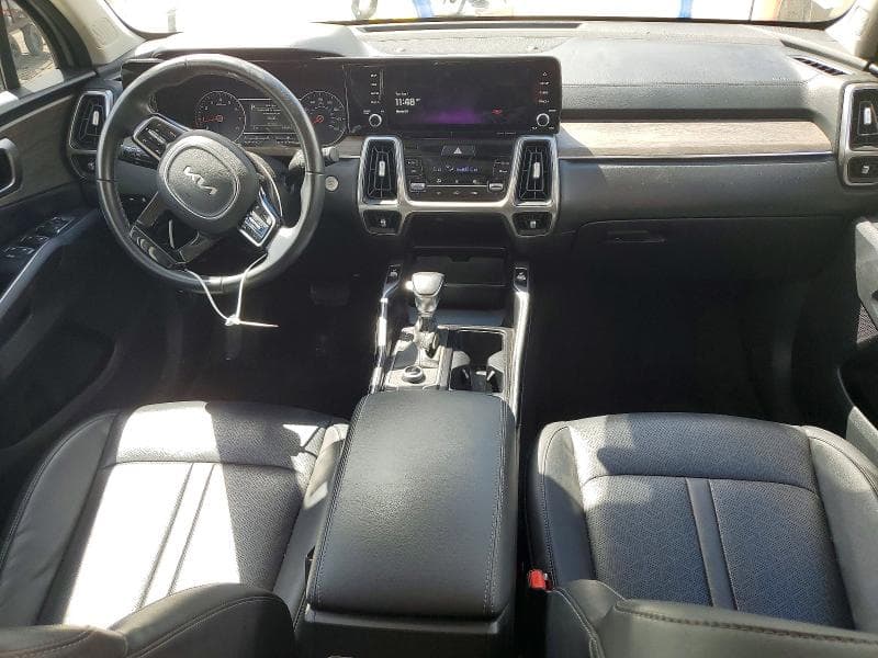 2022 KIA SORENTO S 8