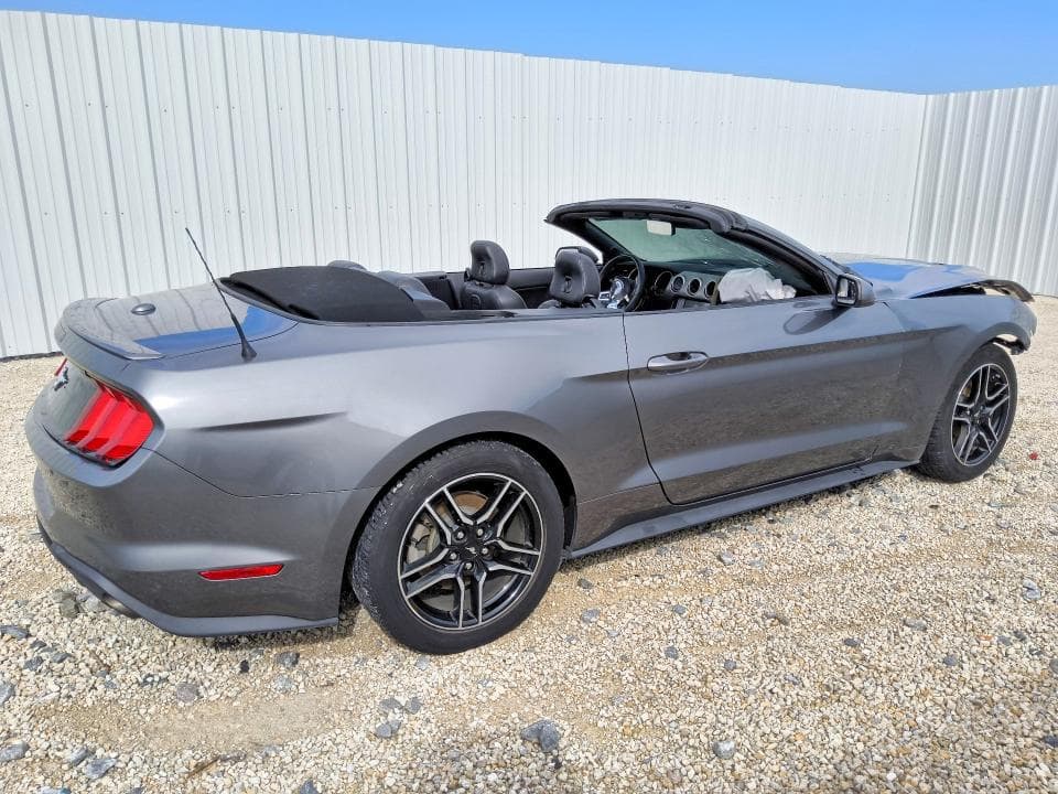 2021 FORD MUSTANG 3