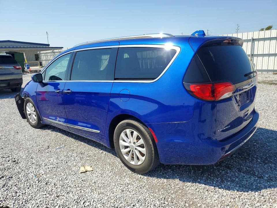 2019 CHRYSLER PACIFICA TOURING L 2