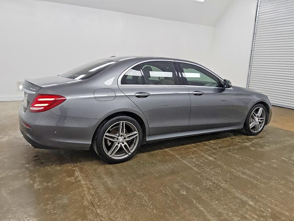 2017 MERCEDES-BENZ E 300 4MATIC 3