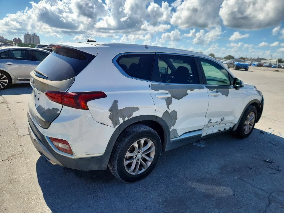 2019 HYUNDAI SANTA FE SE 3